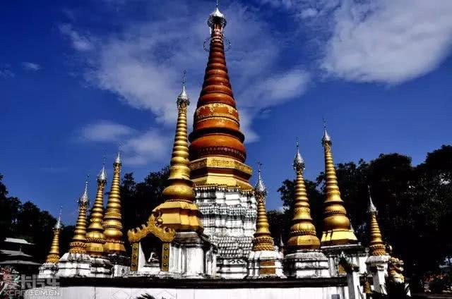 云南深巷中的秘密花园，一家隐藏的特色小店探秘